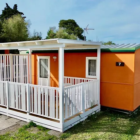 Amapolas - Villaggio & Campingplatz Mombaroccio