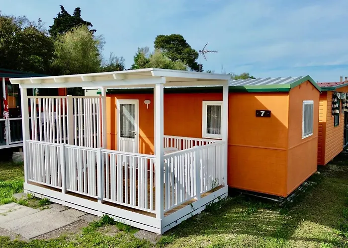 Amapolas - Villaggio & Κάμπινγκ Mombaroccio